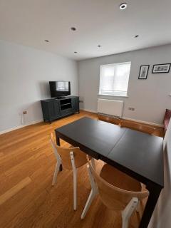 2-Bedroom Flat Walking Distance to ExCeL London - Perfect Location! - 7