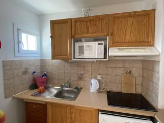 Appartement T2 avec balcon, cuisine équipée, parking - FR-1-593-28 - Les Angles - 7