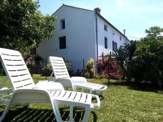 Gemütliches Ferienhaus in Supetarska Draga mit Grill, Terrasse und Garten - 8