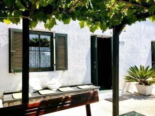 Gemütliches Ferienhaus in Supetarska Draga mit Grill, Terrasse und Garten - 7