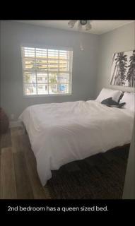 Hollywood Townhouse steps to beach and famous Broadwalk - 8