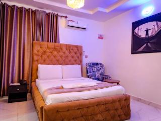 Standard Luxury Room - Sleeps2 - Pool - PetAllowed - Lekki - 4