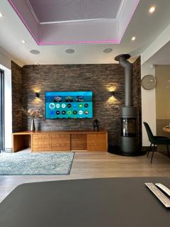 Apartment in Guildford with Parking - Stoughton - 6