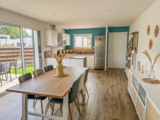 L'Évasion Colorée - Maison Vive et Moderne - Mouilleron-le-Captif - 1