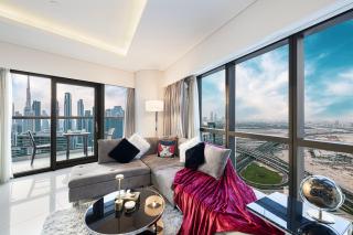 Luxurious 2BDR Apartment in Paramount Towers with Stunning Burj Khalifa Views - Dubai - 7
