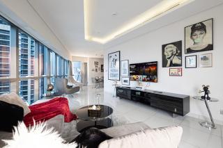 Luxurious 2BDR Apartment in Paramount Towers with Stunning Burj Khalifa Views - Dubai - 6