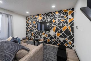 Modern Home by Edmonton Airport - Edmonton - 7