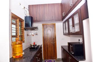 SHALOM RESIDENCE - 2BHK-AC Service Apartments, Premium amenities, Kitchen with Stovetop, WiFi - Tirupati - 4