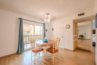 Herons Haven Coastal Elegance with Pool Access 223 - South Padre Island - 8