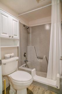Toucans Retreat Tranquil 1BR Condo with Patio 102 - South Padre Island - 2
