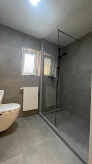 OASE im grünen Hinterhof, EG, Ruhe, Terrasse, Carport, free PayTV, Kaffee&Tee, Fahrräder - Duisburg - 3