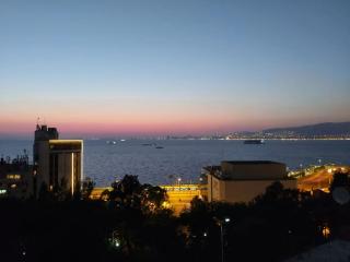 Stylish Triplex Apartment in The Heart of Izmir - Konak - 0