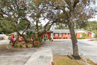 Banana Leaf Villa-Vintage Vibes- King Suite - Orlando - 9