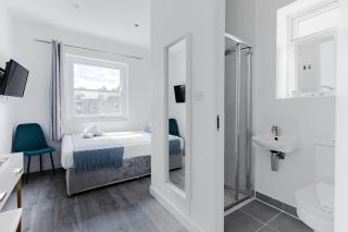 Wembar Hotel - London - 7