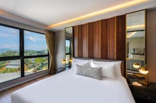 At Surin Beach Phuket - Ban Lum Fuang - 9