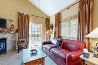 Riverside Treehouse - 7