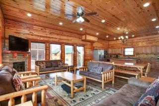Bear Paddle w/ Pool, Hot Tub, Game Room & Theater! - 1