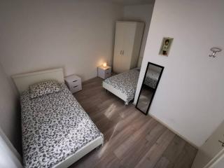 Duplex apartment with 2 bathrooms close to sea - Betina - 6
