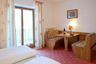 Hotel Pension Sonnegg - Saltusio - 9