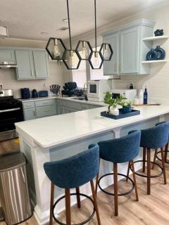 Bluebell Bliss Midtown Retreat - 4mi to Downtown - Memphis - 9