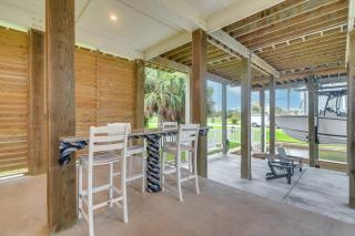 Canal-Front Home, Walk to Sea Isle Beach! - Galveston - 9