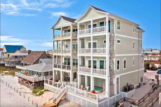 Pineapple Paradise! 6BR 7BA beachfront house! Private Pool! Grill! Sleeps 16! - Panama City Beach - 0