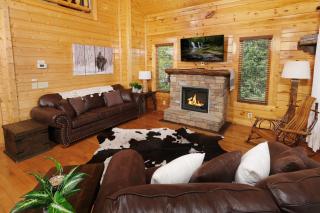 Breathtaking VIEWS! 2BR Gameroom HOT TUB FREE Attraction Tickets - Sevierville - 5