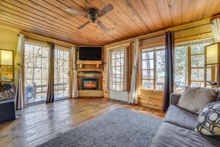 Branson Area Couple's Cabin w/ Wraparound Porch! - 7