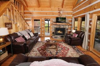 Bluff Mountain Hideaway Your Secret Smokies Cabin - 0
