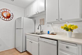 The Lone Traveller with Heated Community Pool & Spa - Phoenix - 4