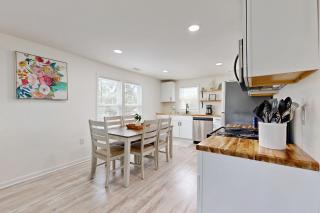 The Cheeky Crab - Unit A - 4