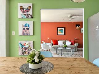 Heart Downtown! City View Onsite Parking! King Bed LM807 - 9