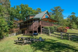 Cozy 3BR HOT TUB Free Attraction Tickets! - Sevierville - 4