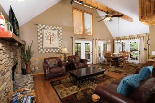 Cozy 3BR HOT TUB Free Attraction Tickets! - Sevierville - 3