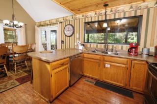 Cozy 3BR HOT TUB Free Attraction Tickets! - Sevierville - 1