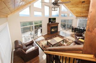 NEW Cozy 3BR w Spectacular VIEWS Hot Tub FREE Attraction Tickets - Sevierville - 9