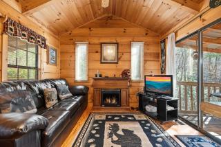 Cozy 1BR Just 15 Min to Gatlinburg or Pigeon Forge! FREE Attraction Tickets - Gatlinburg - 0