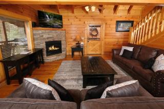 Spacious 4BR Sleeps 12 5 Min to Pigeon Forge Pkwy FREE Attraction Tickets - Pigeon Forge - 8