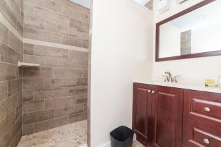 Walk to Acrisure - Parking - Location - GroupStay - 5