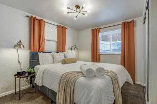 Cheerful Cove - Cozy Basement Centrally Located - 8