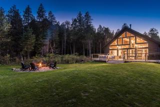Luxury Tobermory Retreat Modern Home Hot Tub - Tobermory - 0