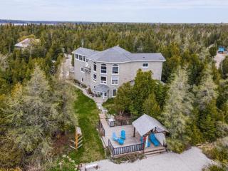 Stunning Waterfront W Spa Dog Run - Lion's Head - 0