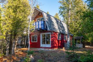 The Red Barn - Miller Lake - 0