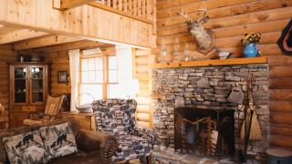 Creekside Spacious 4BR Sleeps 12 Hot Tub FREE Attraction Tickets - Gatlinburg - 3