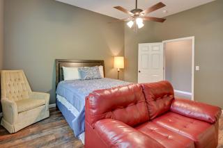 Hopkinsville Home Walk to Downtown! - 2