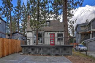 Highland Cabin Jacuzzi Close To Slopes & Village - Big Bear Lake - 5