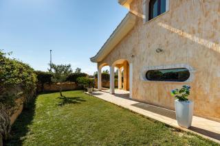 Villa Margot-Garden & Whirpool -5 Min to the beach - 6
