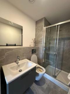 Stylish Central York Apartment Free Parking & Gym - 6