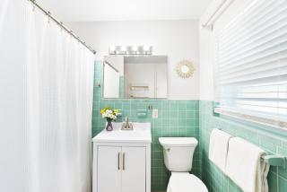 Heated Pool, Dock, on Lagoon, Turtle Beach 1 mile and Crescent Beach 2 miles, 1bdr - Siesta Key - 1
