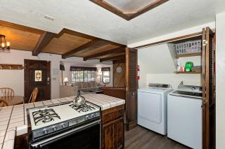 Haole Hideaway in the Big Bear Mountains - Big Bear City - 2